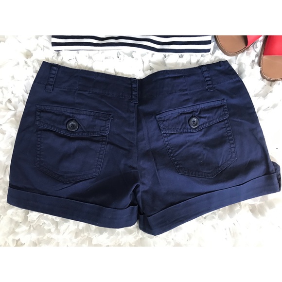 Forever 21 Khaki Shorts - Picture 4 of 5