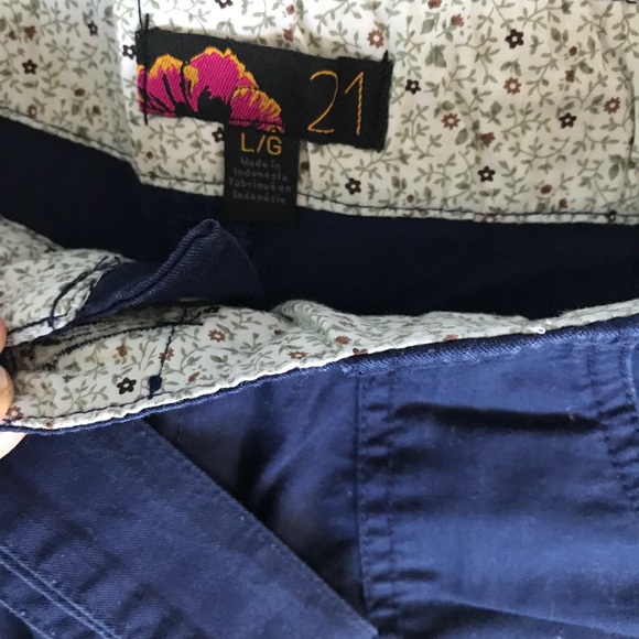 Forever 21 Khaki Shorts - Picture 5 of 5