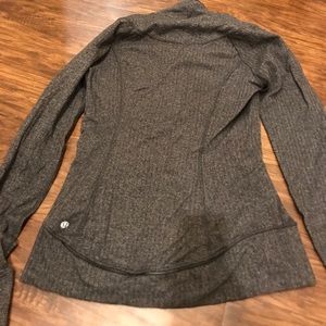 LULULEMON pullover, size 8