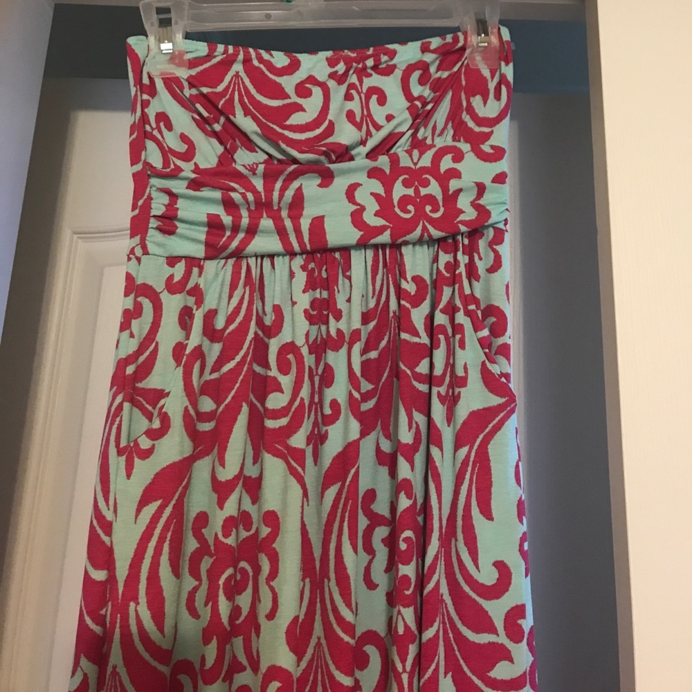 Dress - Picture 2 of 2