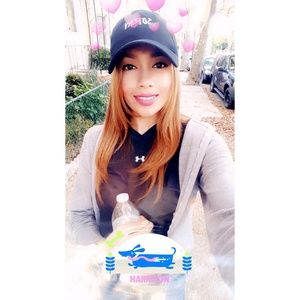 Meet your Posher, Yennifer