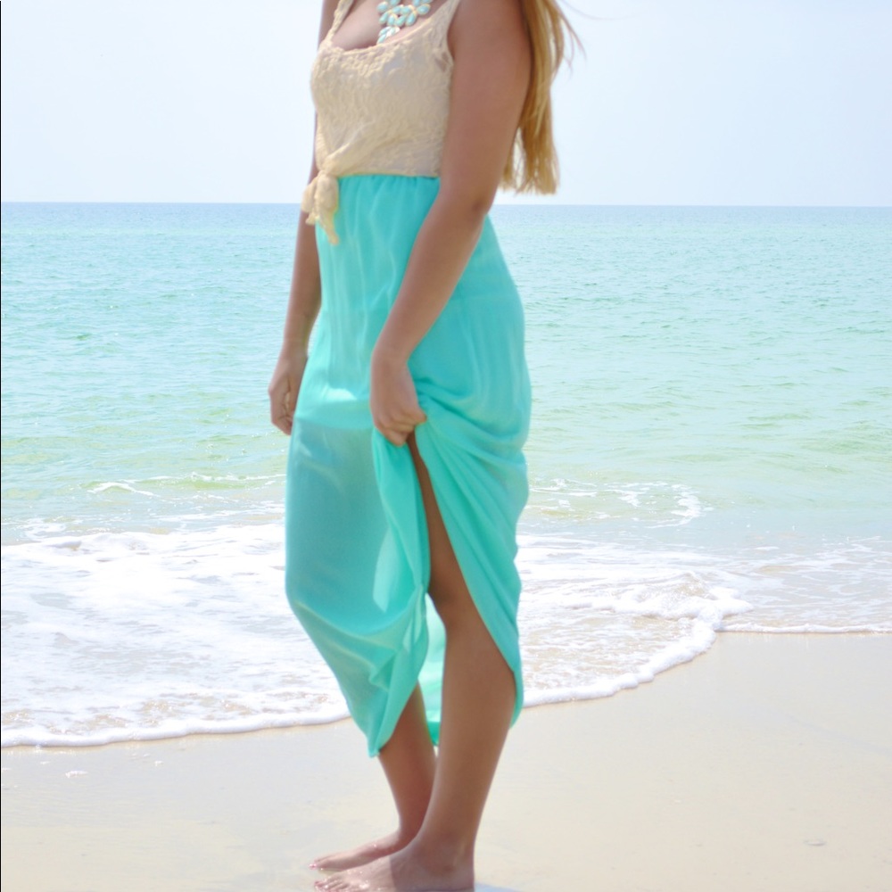 Teal & Cream Lace Dress • Size: XS • Fits like: M