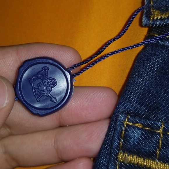 TRUE RELIGION JEANS