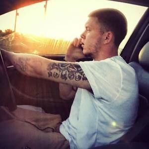 Meet your Posher, Travis