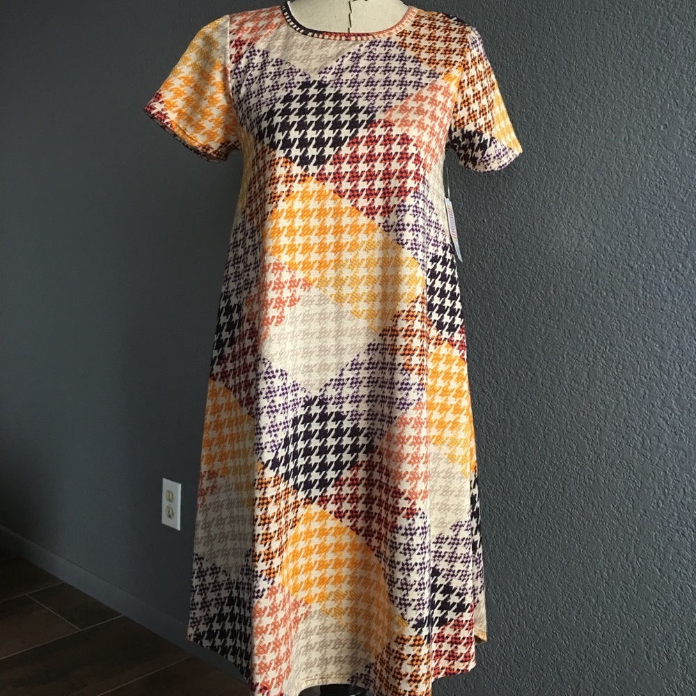 LuLaRoe Carly Jacquard XS - BNWT