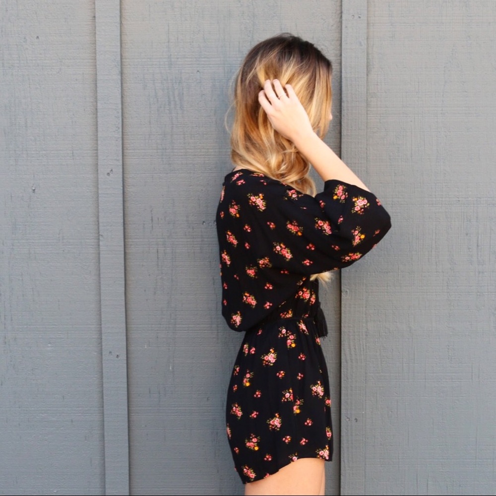 black floral romper - Picture 5 of 6