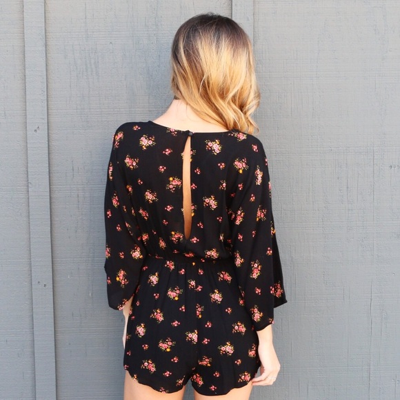 black floral romper - Picture 4 of 6
