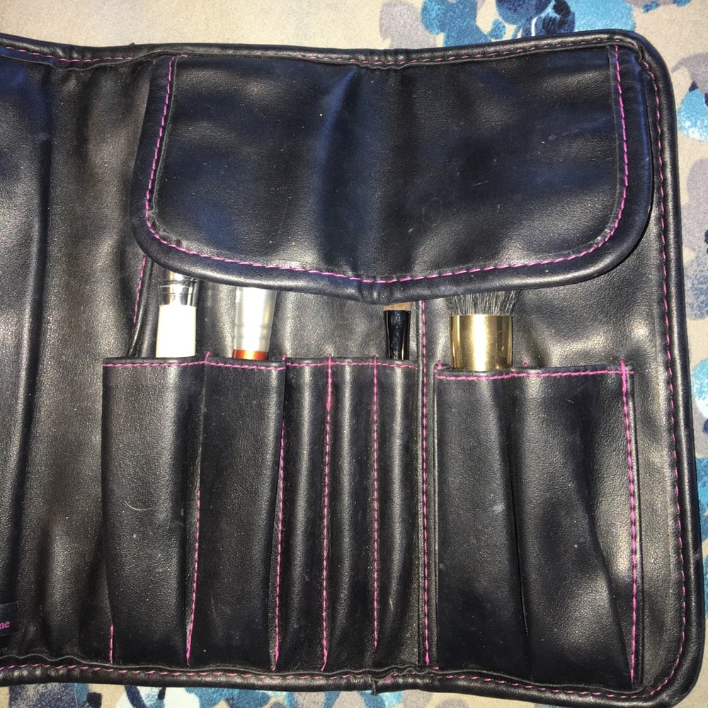 Makeup brush kit - Picture 3 of 4