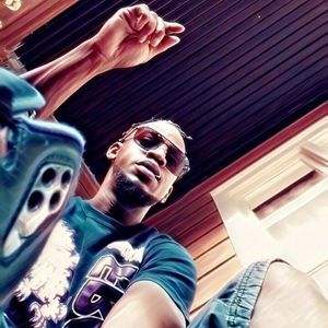 Meet your Posher, Lloyd