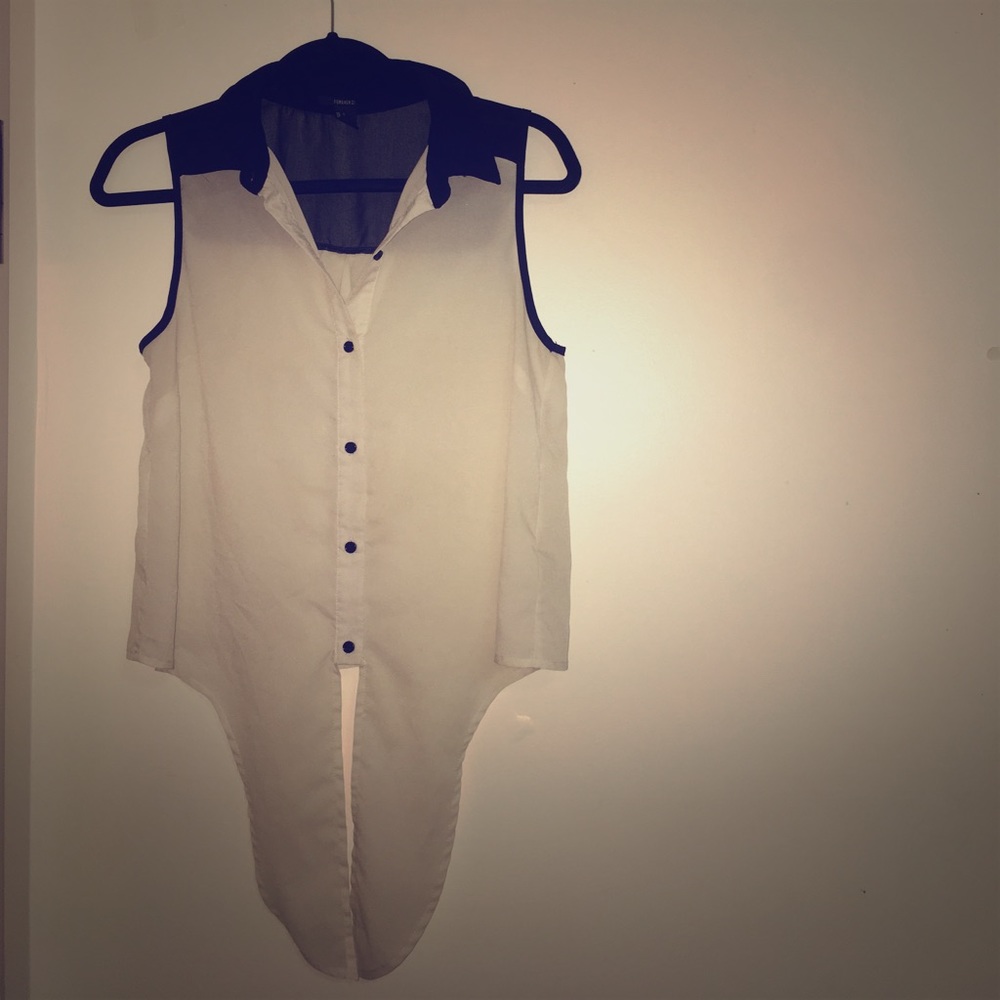 Forever 21 Top Sleeveless Black&White