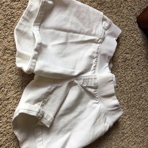 Liz Lange maternity shorts and shirt