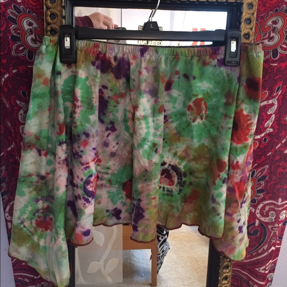 Asymmetrical skirt
