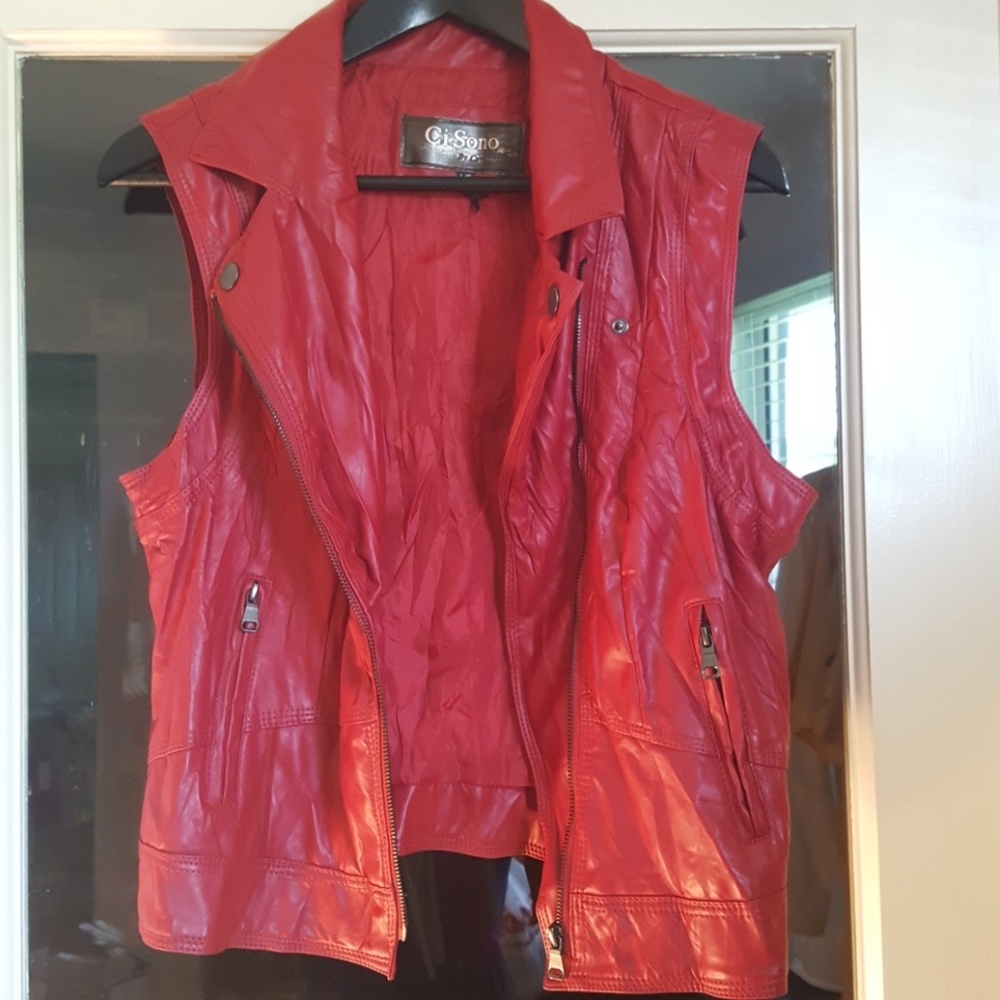 Top red vest