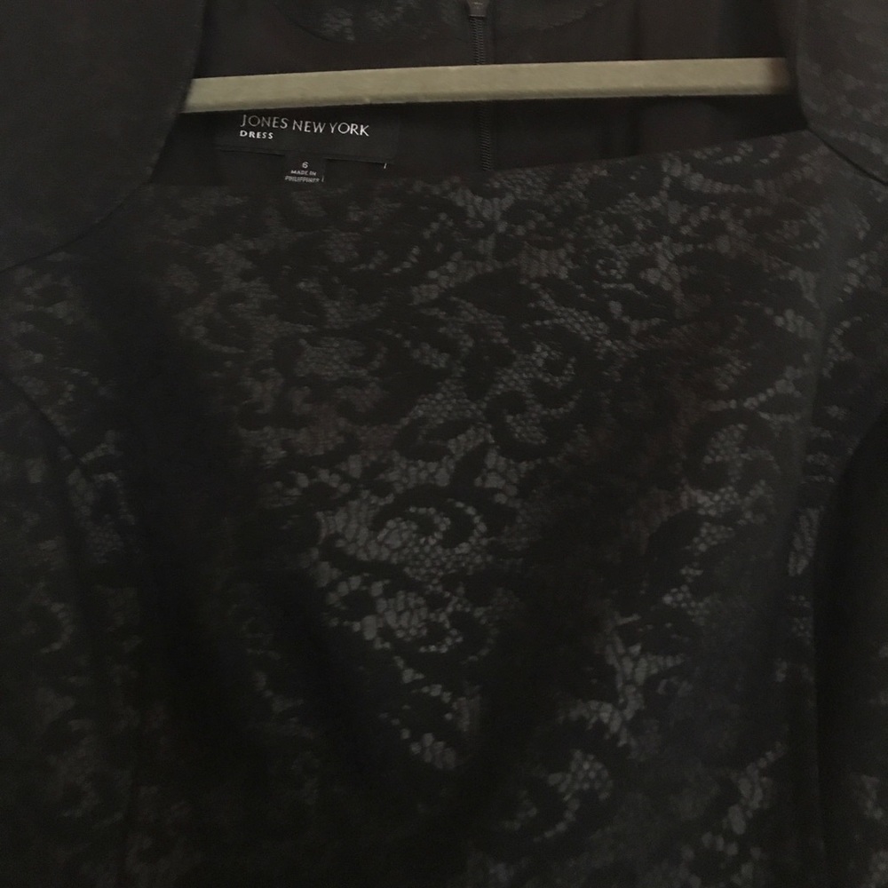 Dress - Picture 2 of 3