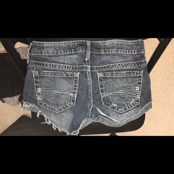 DECREE Jean Shorts - Picture 2 of 3