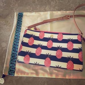 Tory Burch beautiful crossbody bag :)