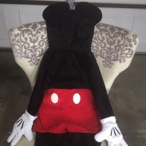 Used once (Halloween 2016) Mickey Mouse Costume
