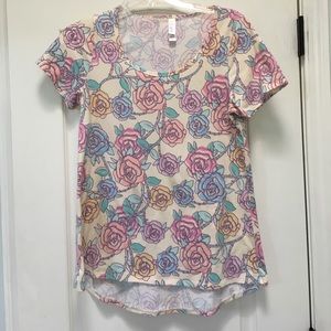 Lularoe Classic Tee - Size XS