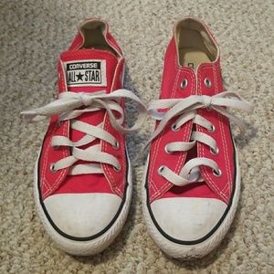 Unisex red Converse
