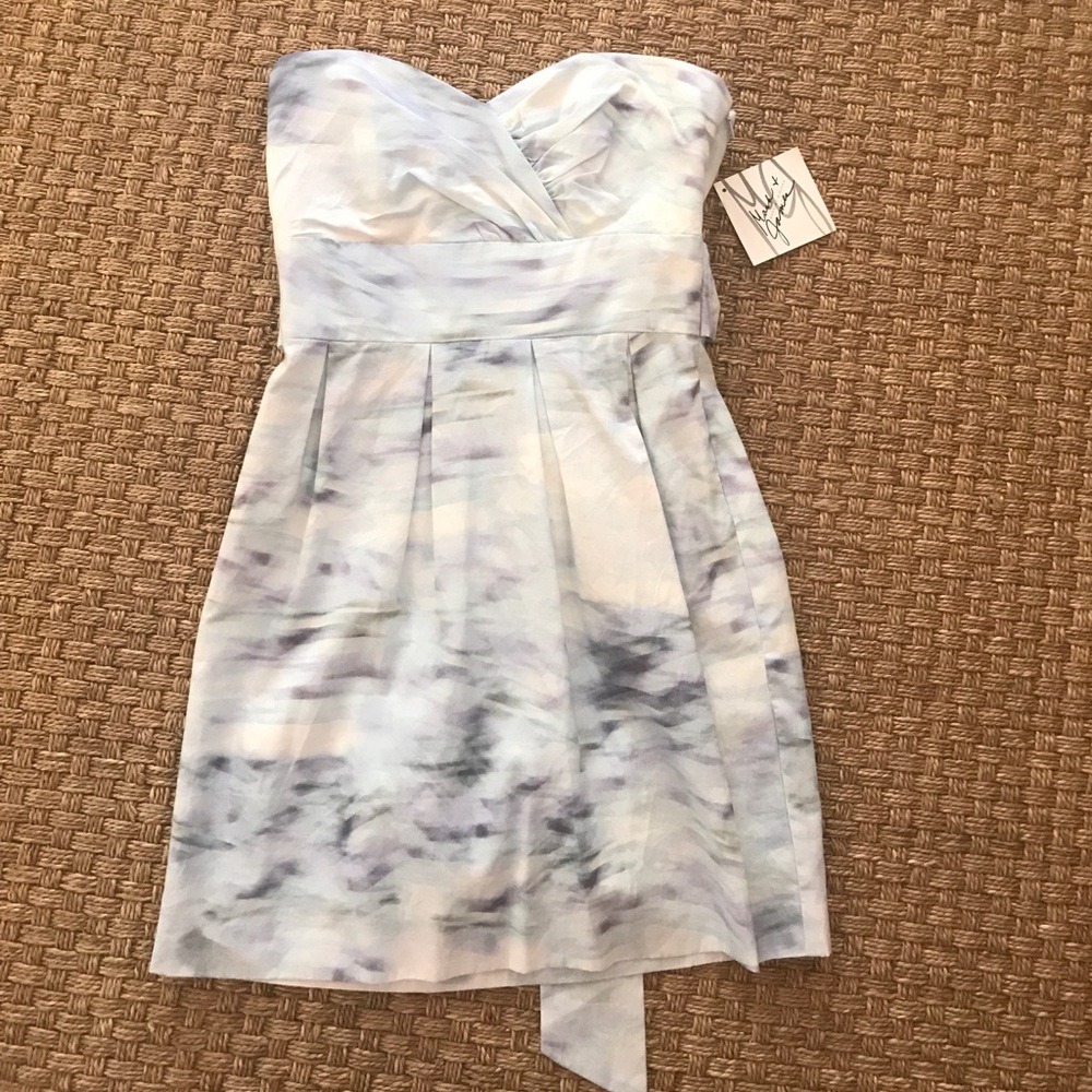 Badgley Mischka Size 4, strapless dress.