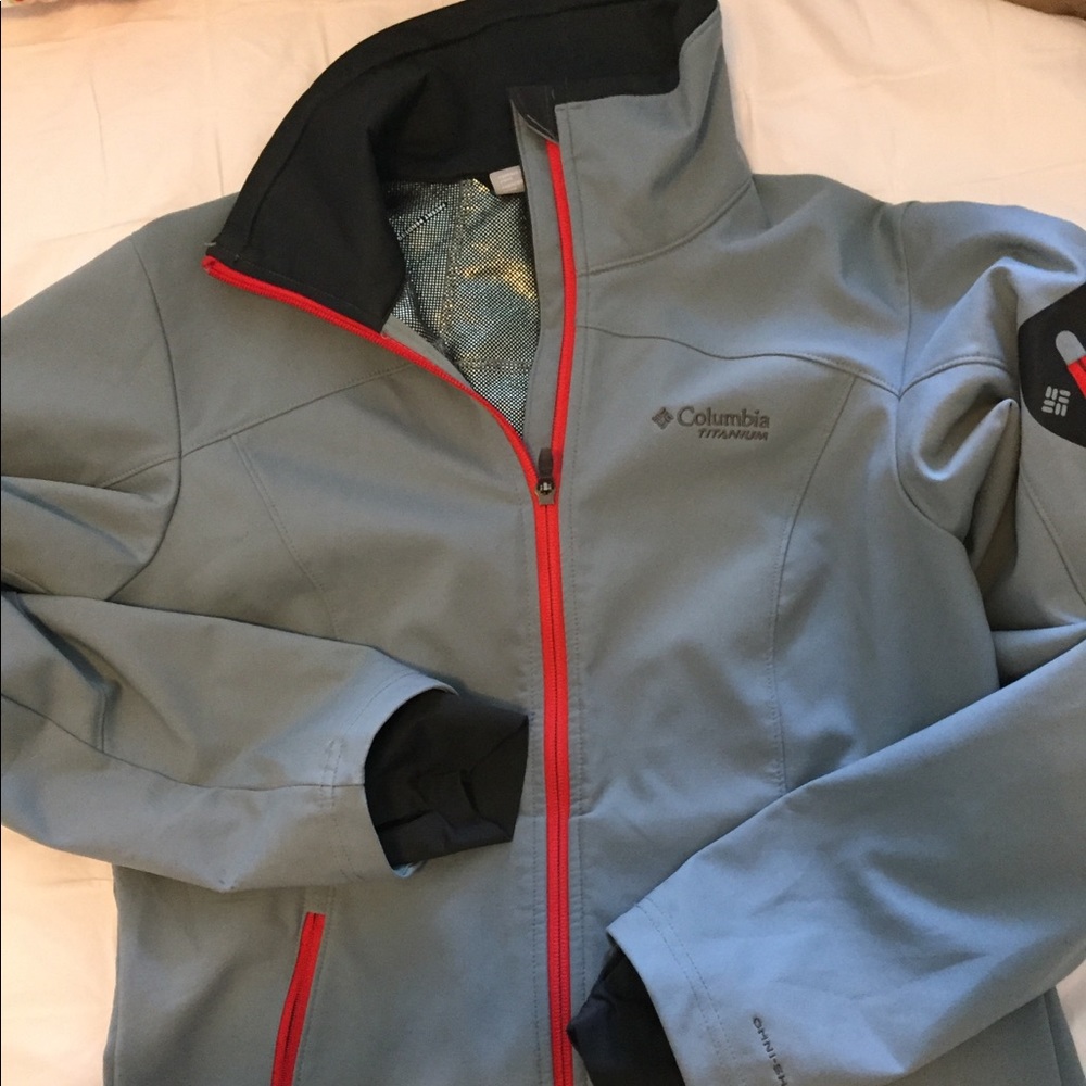 Columbia light jacket