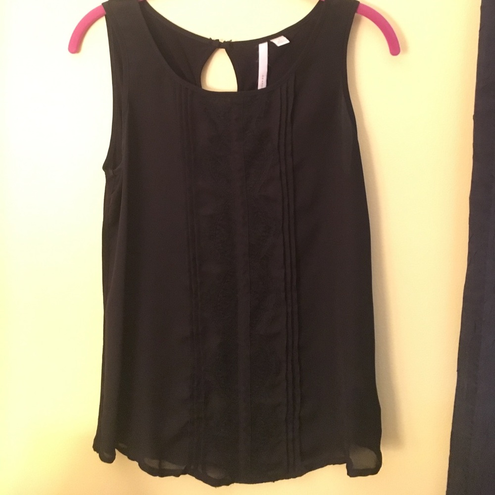 ❌SOLD❌PRICE IS FIRM! Lauren Conrad black tank