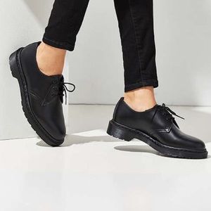 Dr. Martens 3-Eye Oxford