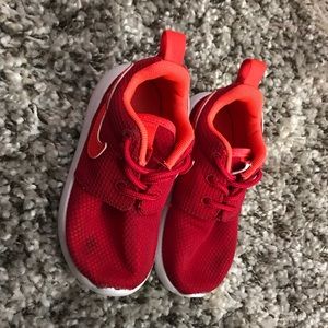 Nike Toddler Roshes