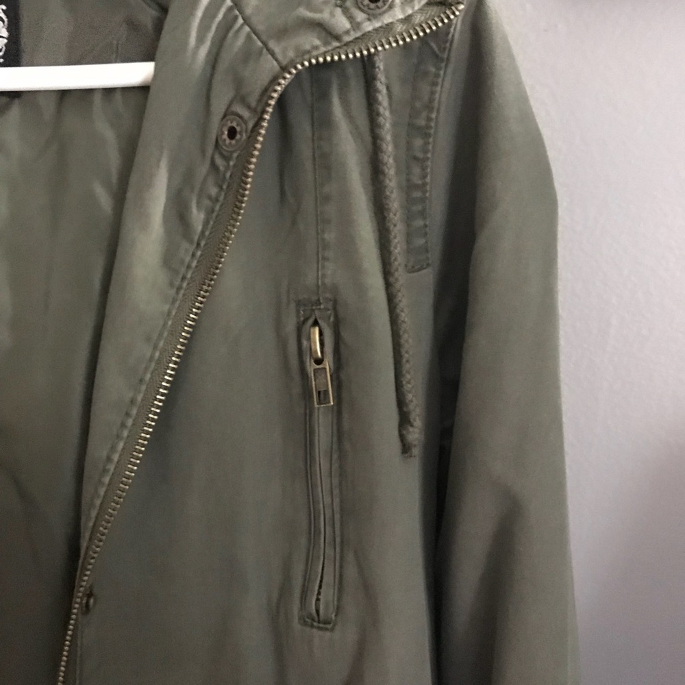 🐢 Olive jacket 🐢 - Picture 3 of 7