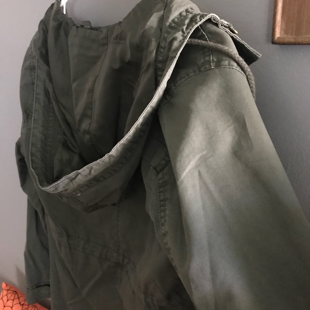 🐢 Olive jacket 🐢 - Picture 5 of 7