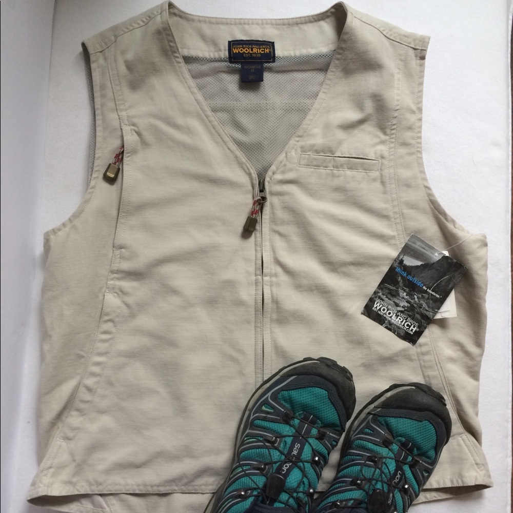 NWT Women's Woolrich khaki vest