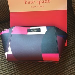 NWT- Sale! Small eady laurel way geo new.