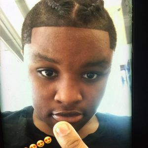 Meet your Posher, Dee