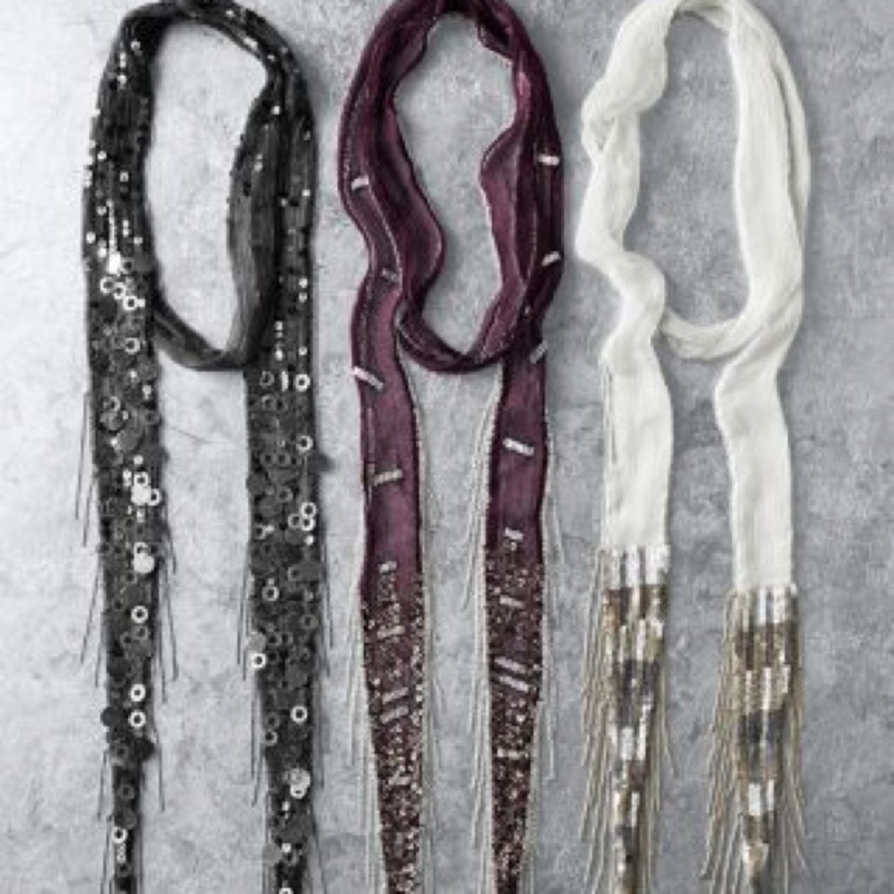 🎉HOST PICK🎉Chan Luu skinny embellish scarf