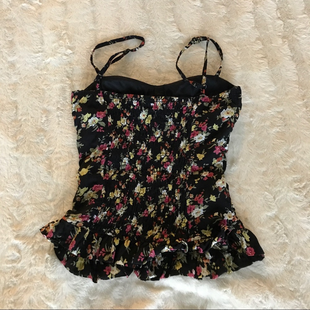 Floral Ruffle Top - Picture 3 of 5