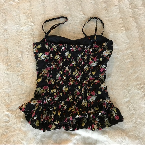 Floral Ruffle Top - Picture 3 of 5