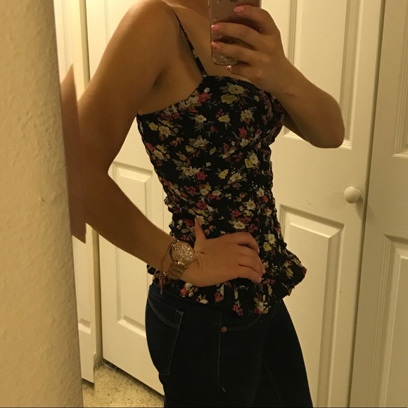 Floral Ruffle Top - Picture 5 of 5