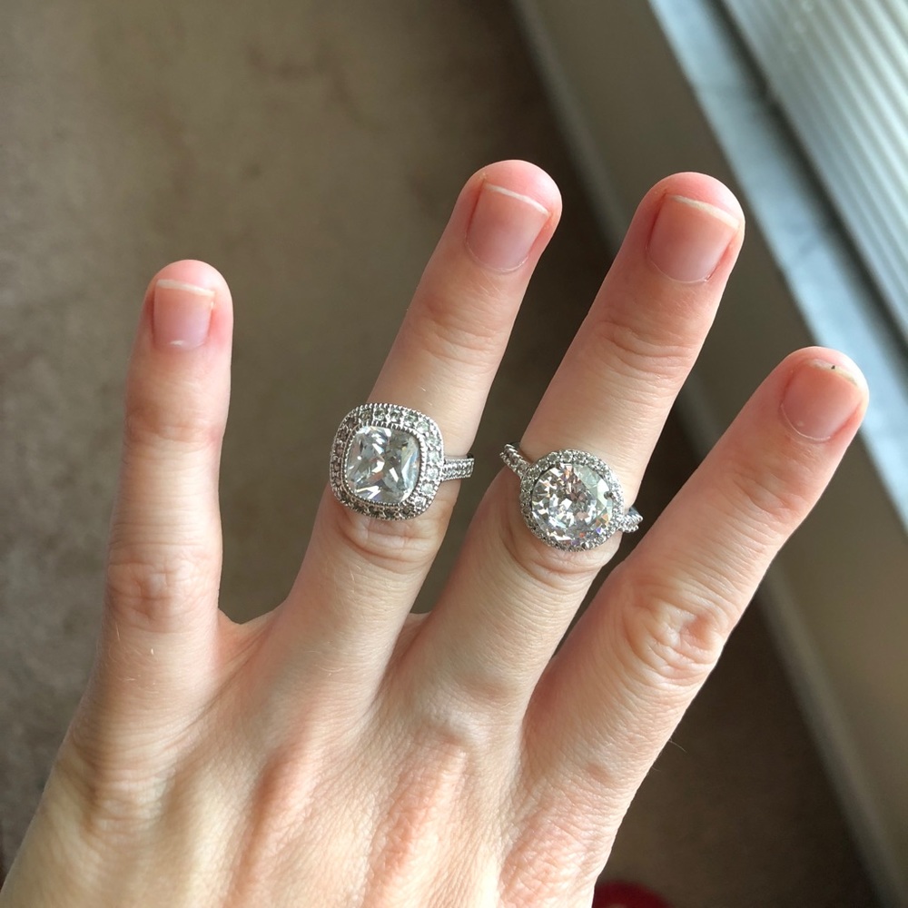 Cubic  zarcoeum diamond rings set