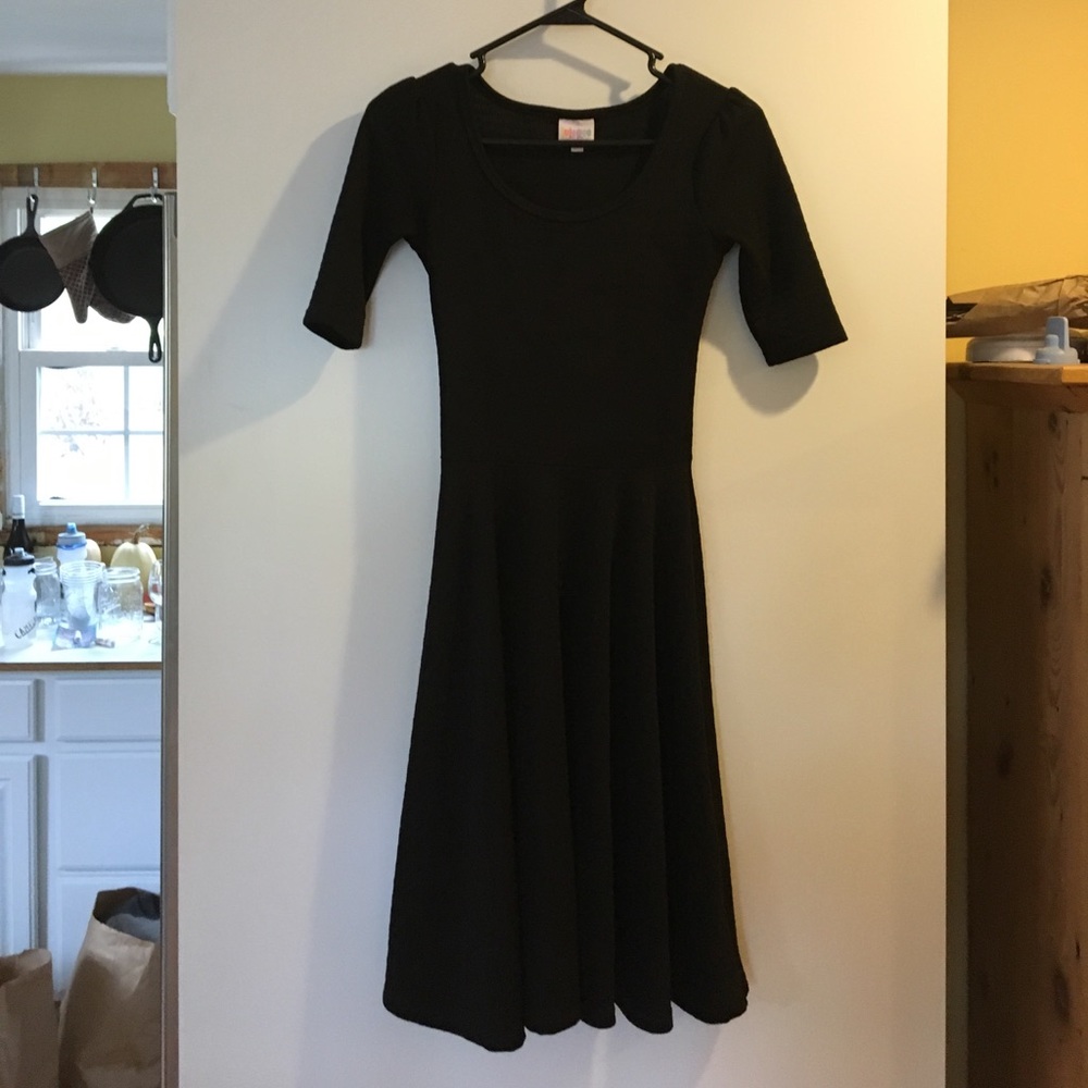 BLACK Noir LuLaRoe Nicole Dress