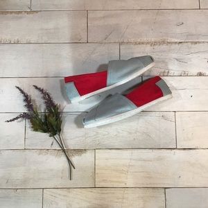 Toms Shoes Gray And Red