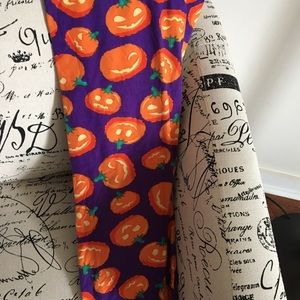Halloween Lularoe TC leggings!