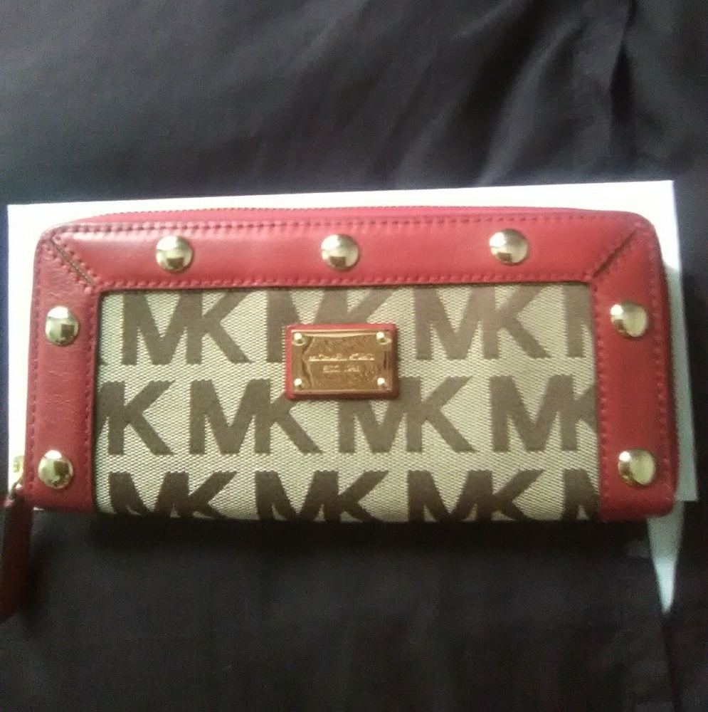 Beautiful Michael kors wallet
