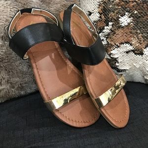 Girls Black/Gold Sandal