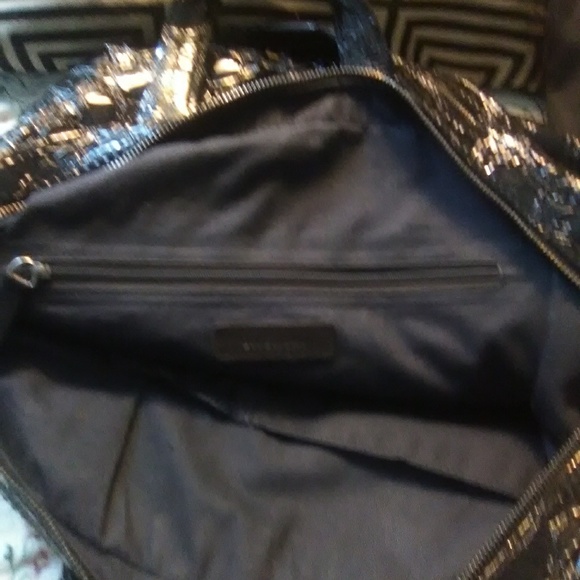 Authentic givenchy bag - Picture 2 of 8