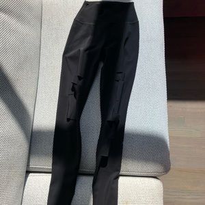 ALO YOGA WARRIOR LEGGINGS // XXS // BLACK