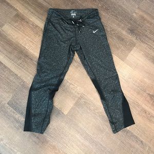 Size small Nike work out leggings