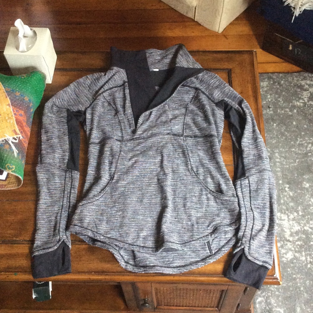 LULULEMON quarter zip pullover
