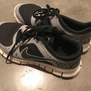 Black and Gray Nike Free Run 3
