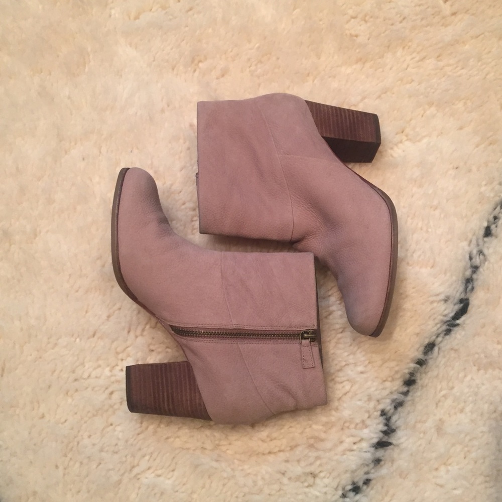 Cole Haan NikeAir ankle booties