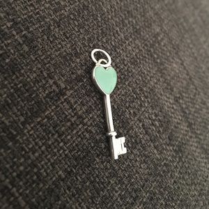 Enamel heart key pendant